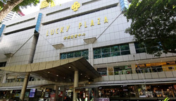 Lucky Plaza (D9), Retail #422142291